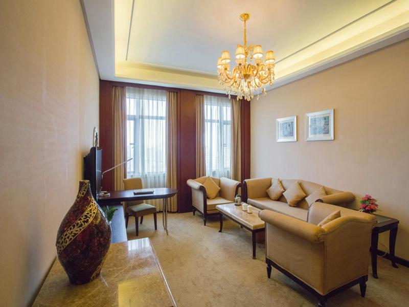 Vienna Hotel Lufeng Peopole Road Exterior photo