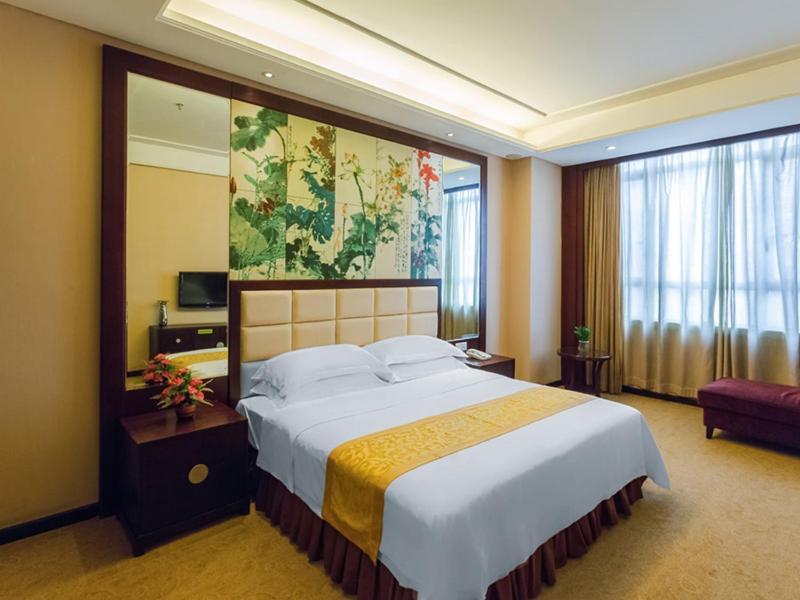 Vienna Hotel Lufeng Peopole Road Exterior photo