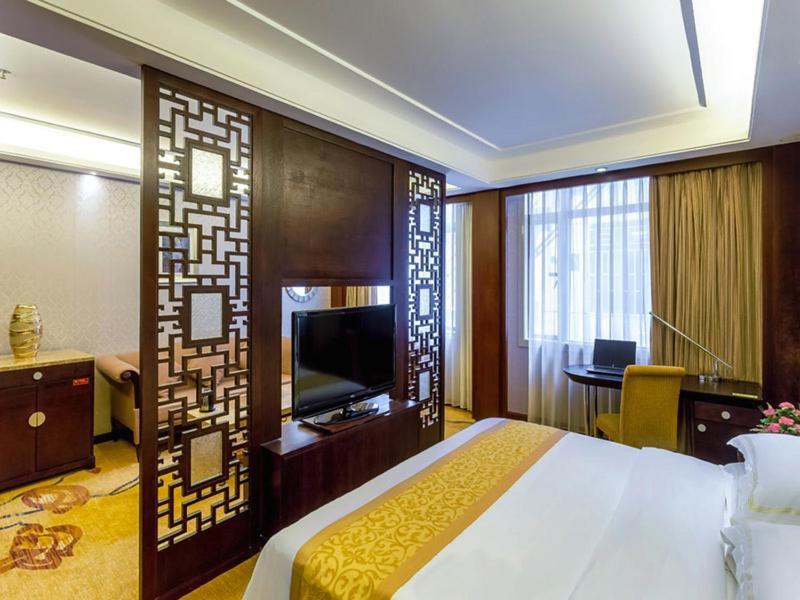 Vienna Hotel Lufeng Peopole Road Exterior photo